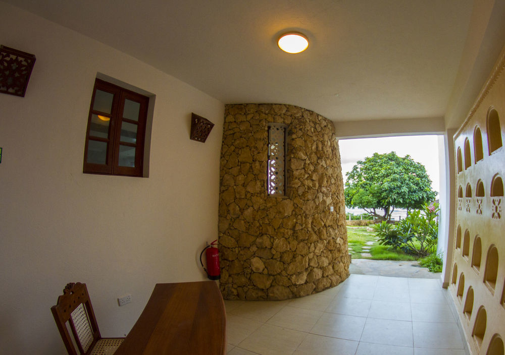 Hill Park Hotel - Tiwi Beach Ngoại thất bức ảnh